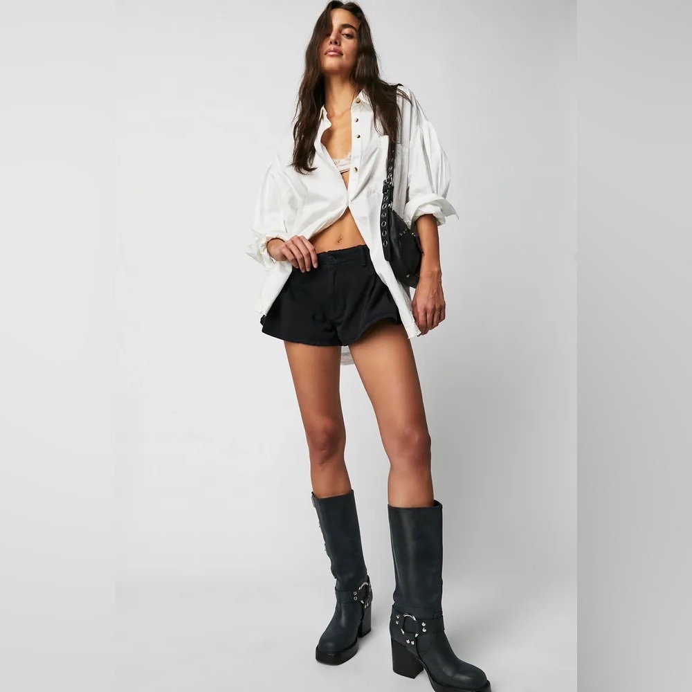 Free People We The Free Bluebell Low Rise Pleated Shorts - 24